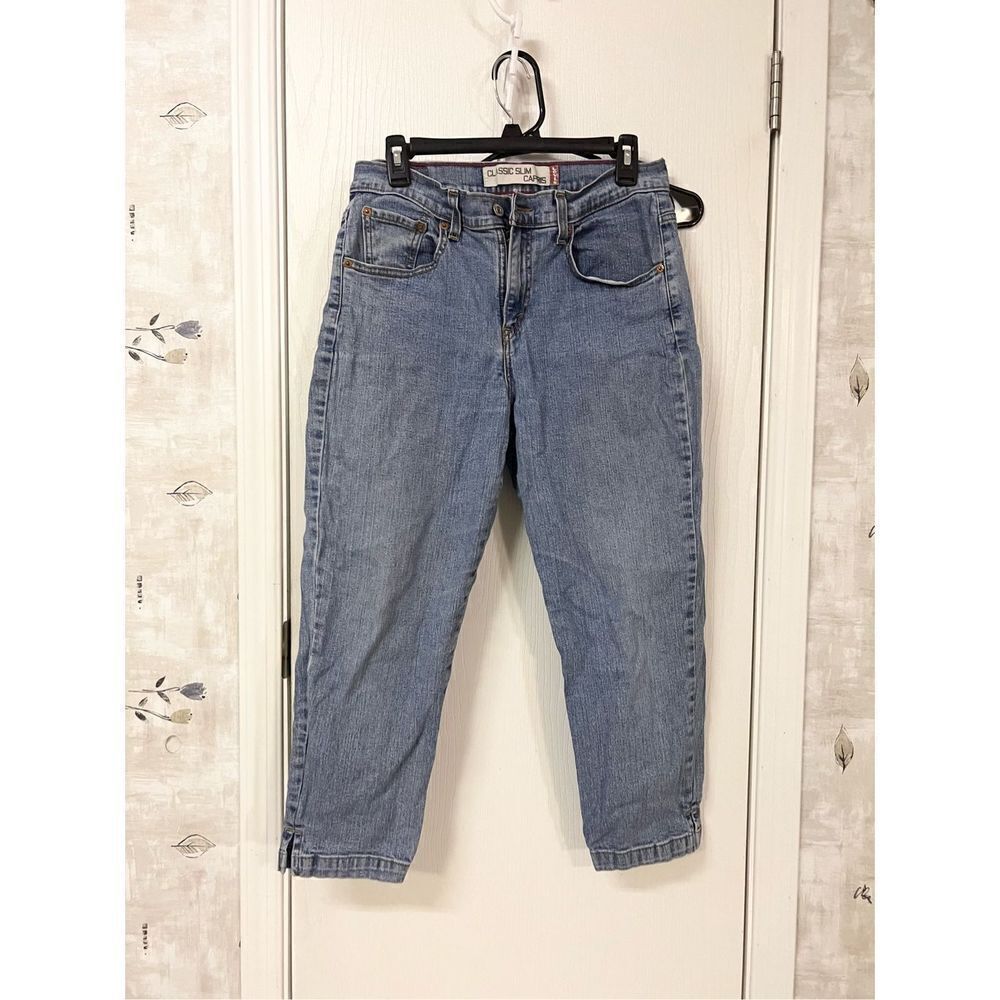 Levi’s Classic Slim Capris